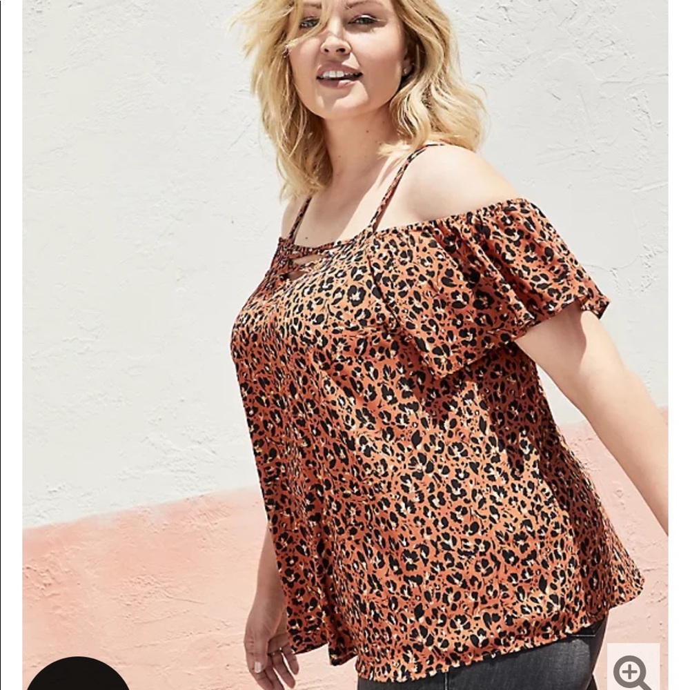 Nwt Torrid Leopard lace up cold shoulder top